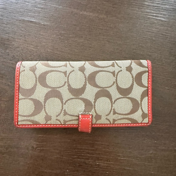 Coach Slim Signature Wallet - Picture 2 of 5